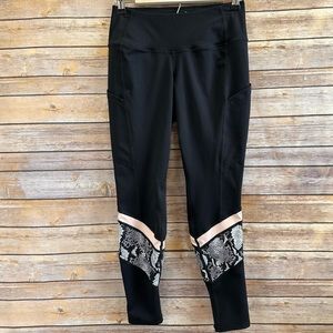 Torrid Black Snakeskin Print Inset Wicking Active Leggings Size 10 M/L